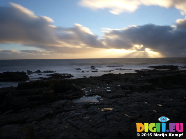 FZ024552 Sunset at Porthcawl